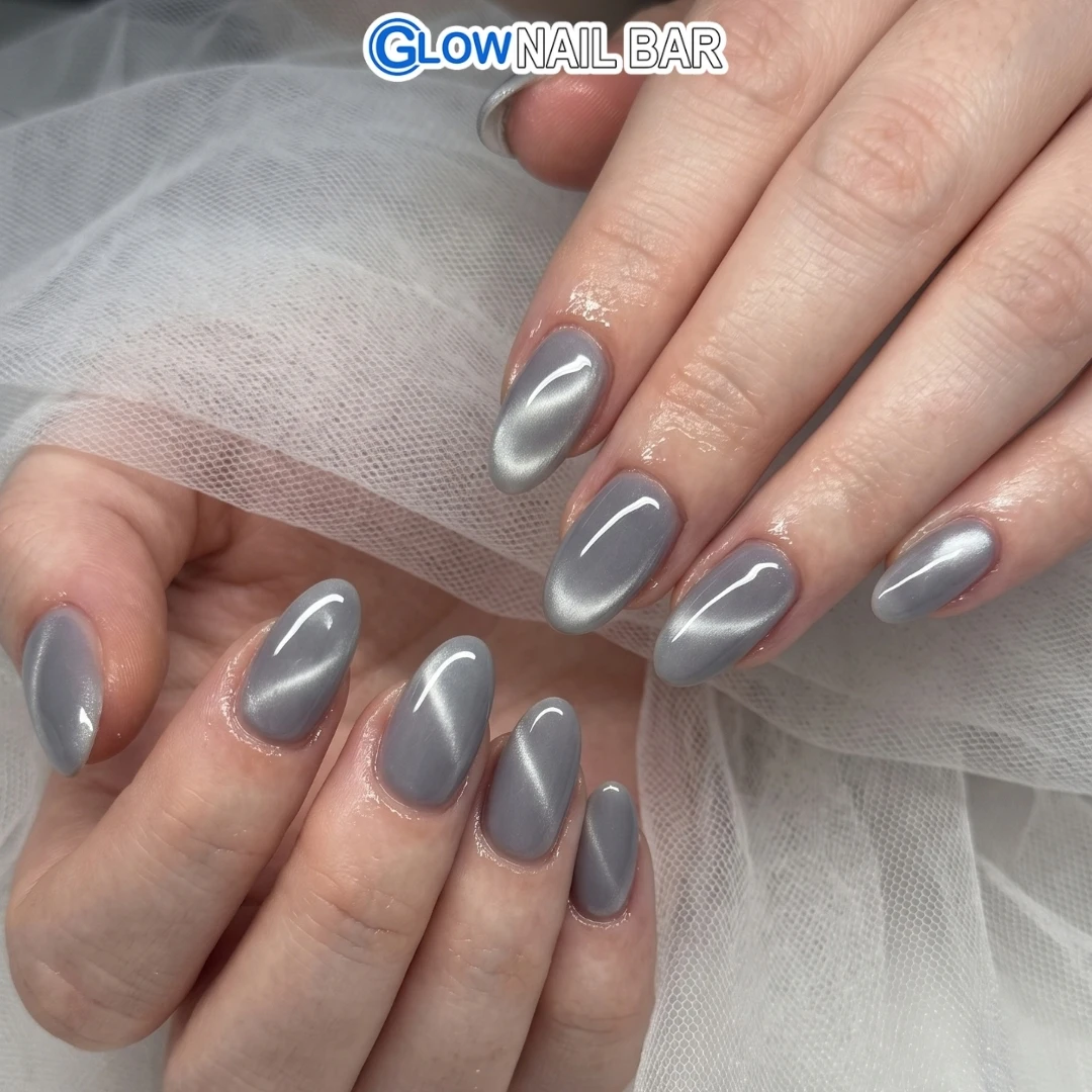 Glow Nail Bar 
